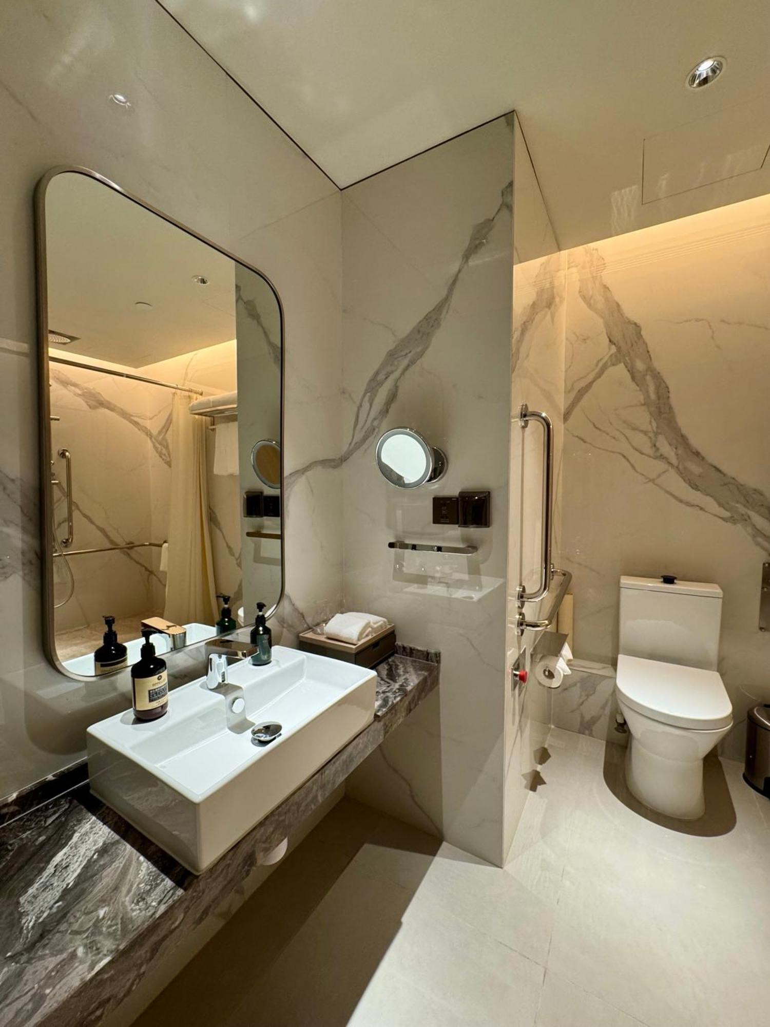 Ascott North Point Hong Kong Hotell Exteriör bild